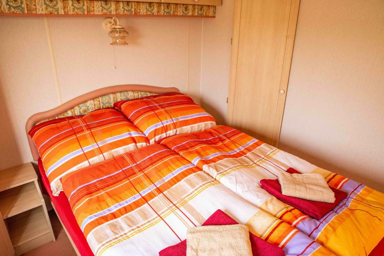 Mobilheimy Camp Dlouha Mile Hotel Rozmital pod Tremsinem Bagian luar foto